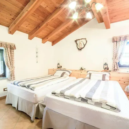 Locazione Turistica Chalet Ad Lignum Apartment Allein
